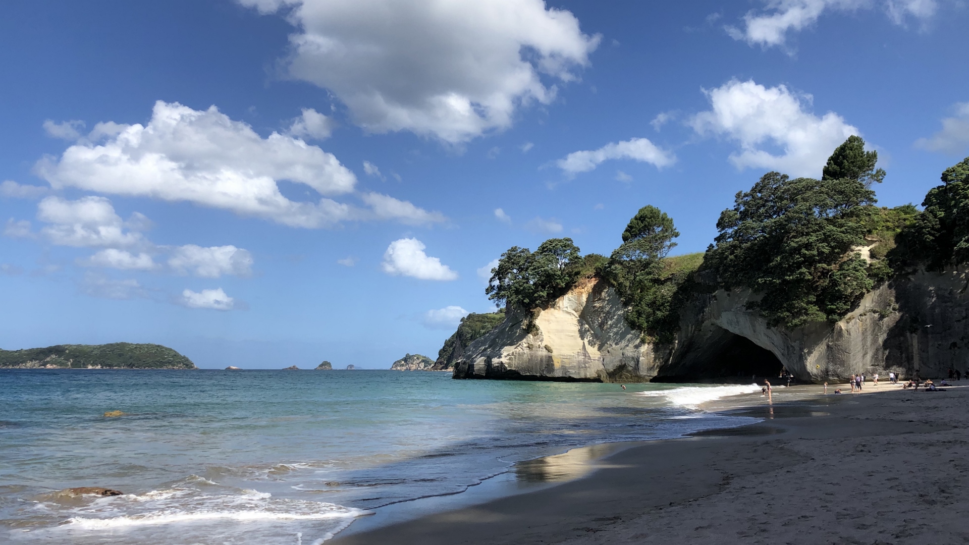 18.12.05 New Zealand 35